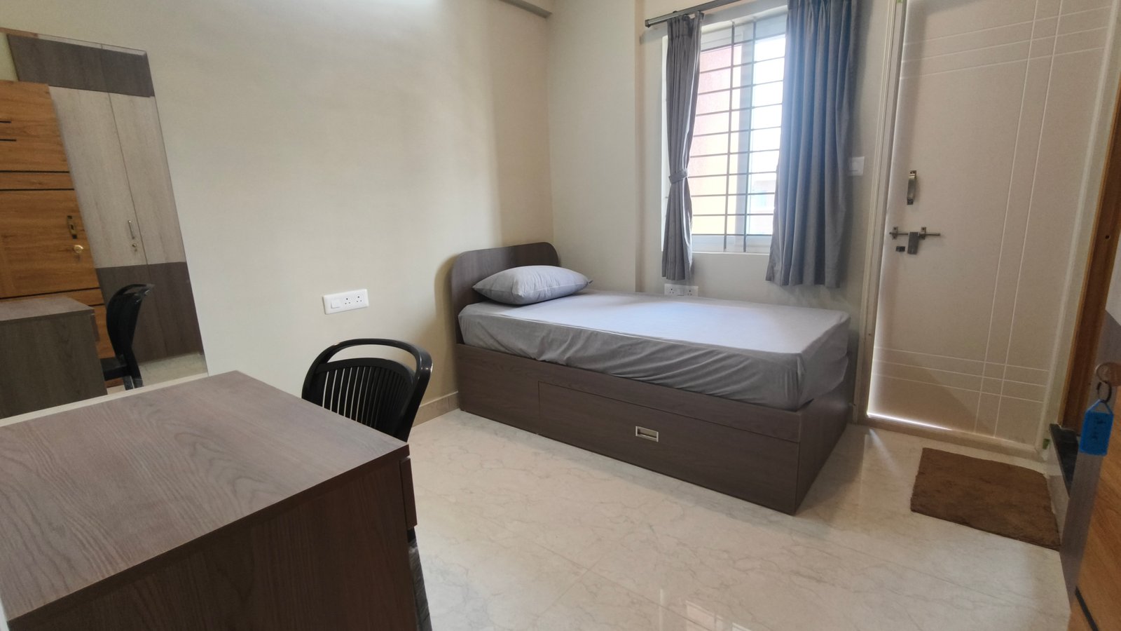 Twin sharing room